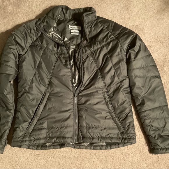 Columbia Women’s Packable Jacket XL - Picture 5 of 6